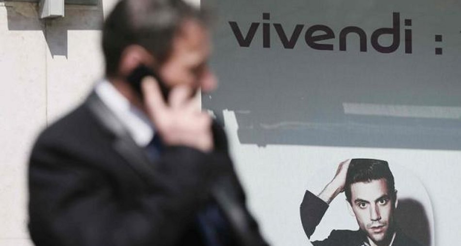  Vivendi: Controllo de facto su Telecom. Mediaset, «Con francesi non trattiamo»