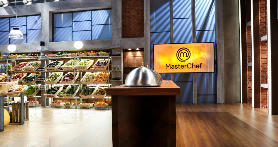 MasterChef Italia, stasera su Sky Uno HD libertà assoluta in cucina per gli aspiranti chef